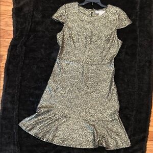 Michael Kors Dress Size Medium.. Gold 
Excellent Preowned Condition.